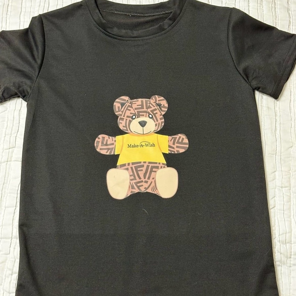 Black teddy bear tshirt. Very cute!